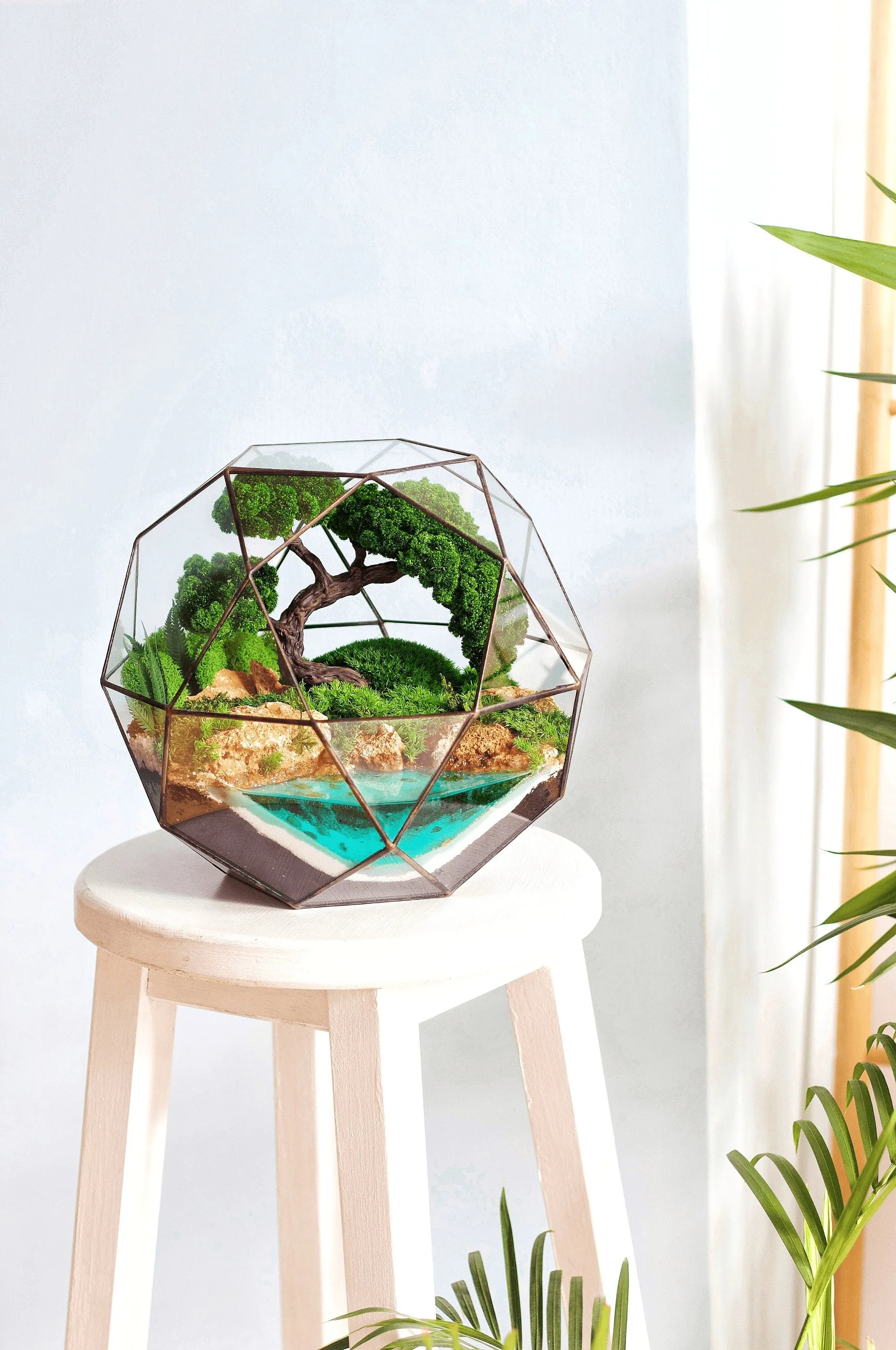 Crystal Pyramid Moss Art Terrarium