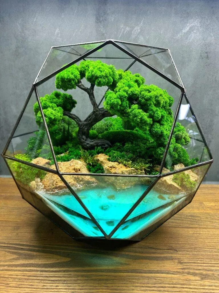 Crystal Pyramid Moss Art Terrarium